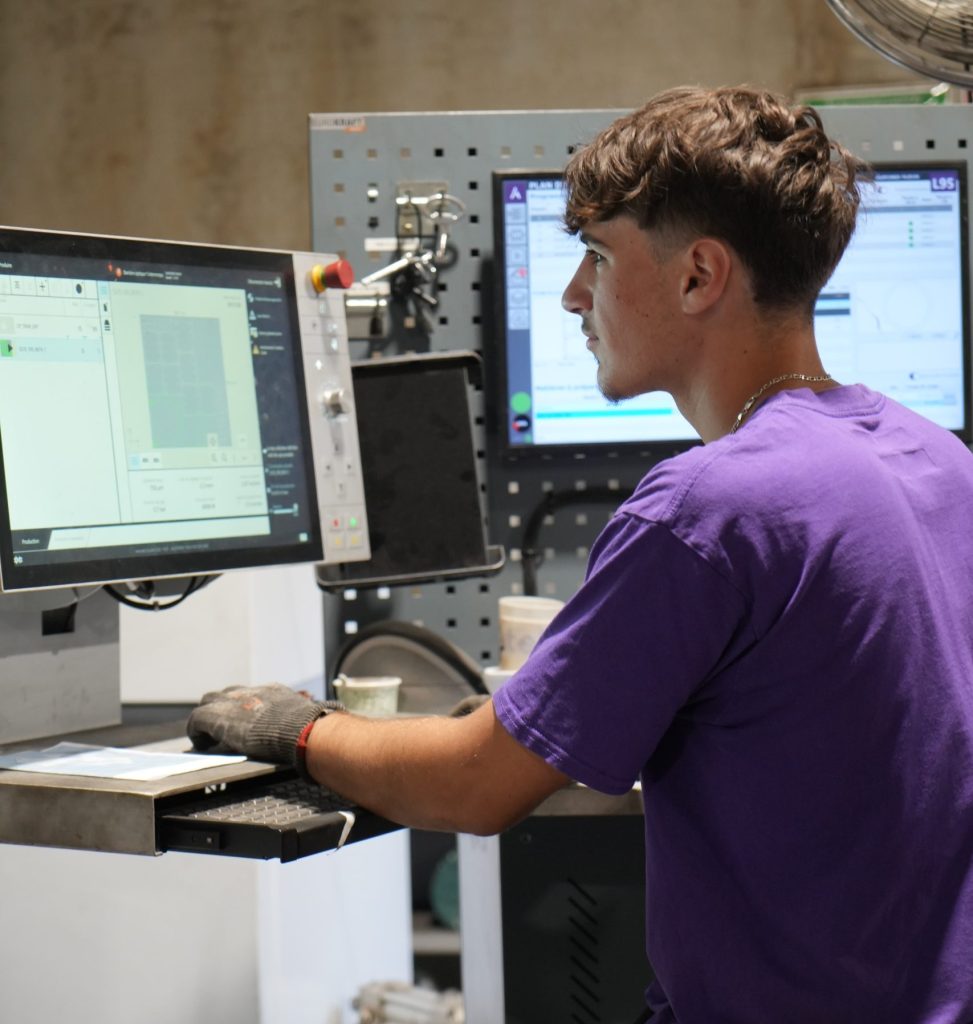 Choisir son sous-traitant découpe laser | Découpe Laser & Pliage Métal, Prestataire Unique, L’atelier du Laser, Valence, Drôme, Ardèche